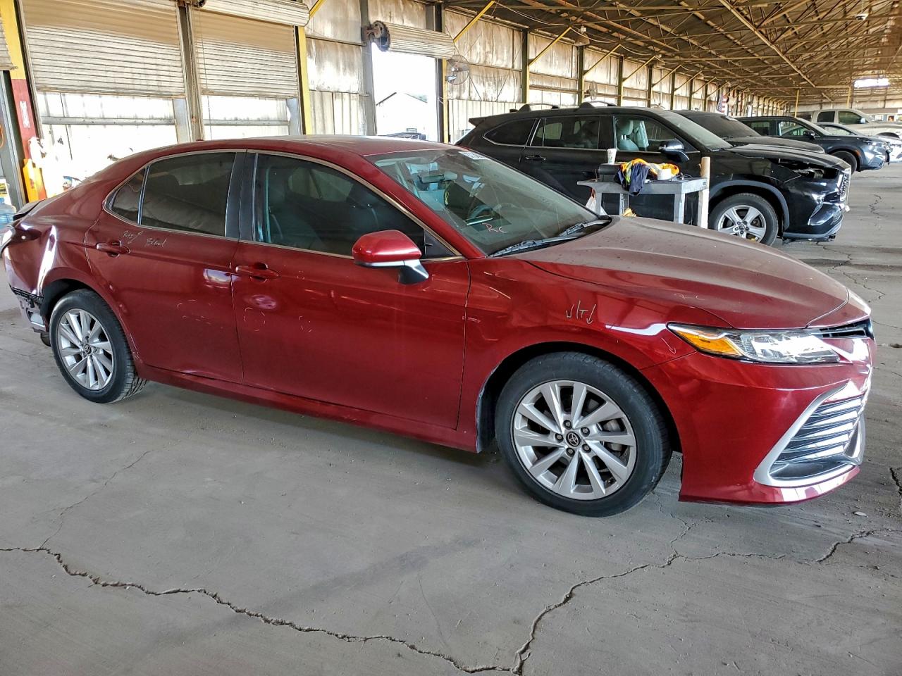 2021 TOYOTA CAMRY LE photo 4
