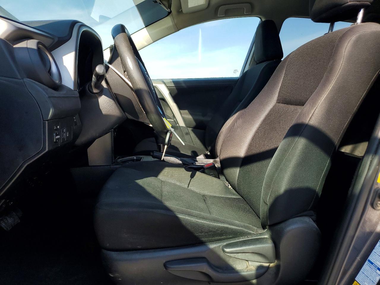 2017 TOYOTA RAV4 LE photo 19