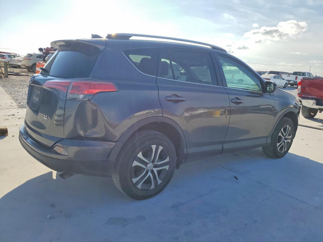 2017 TOYOTA RAV4 LE photo 7