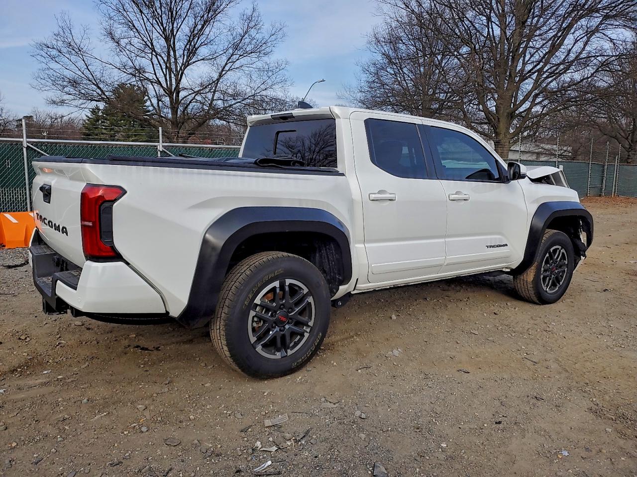 2024 TOYOTA TACOMA DOUBLE CAB photo 5