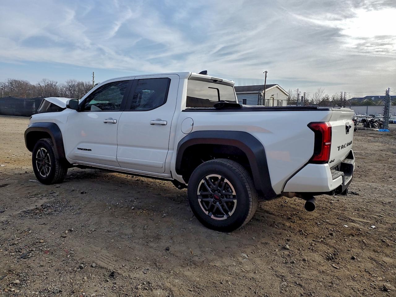 2024 TOYOTA TACOMA DOUBLE CAB photo 3