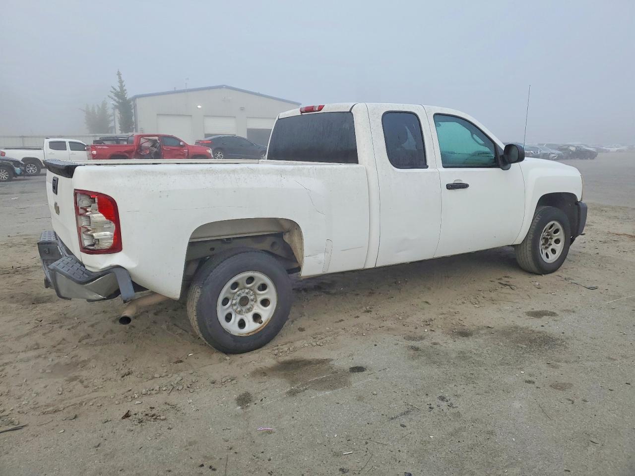 2010 CHEVROLET SILVERADO C1500 photo 3