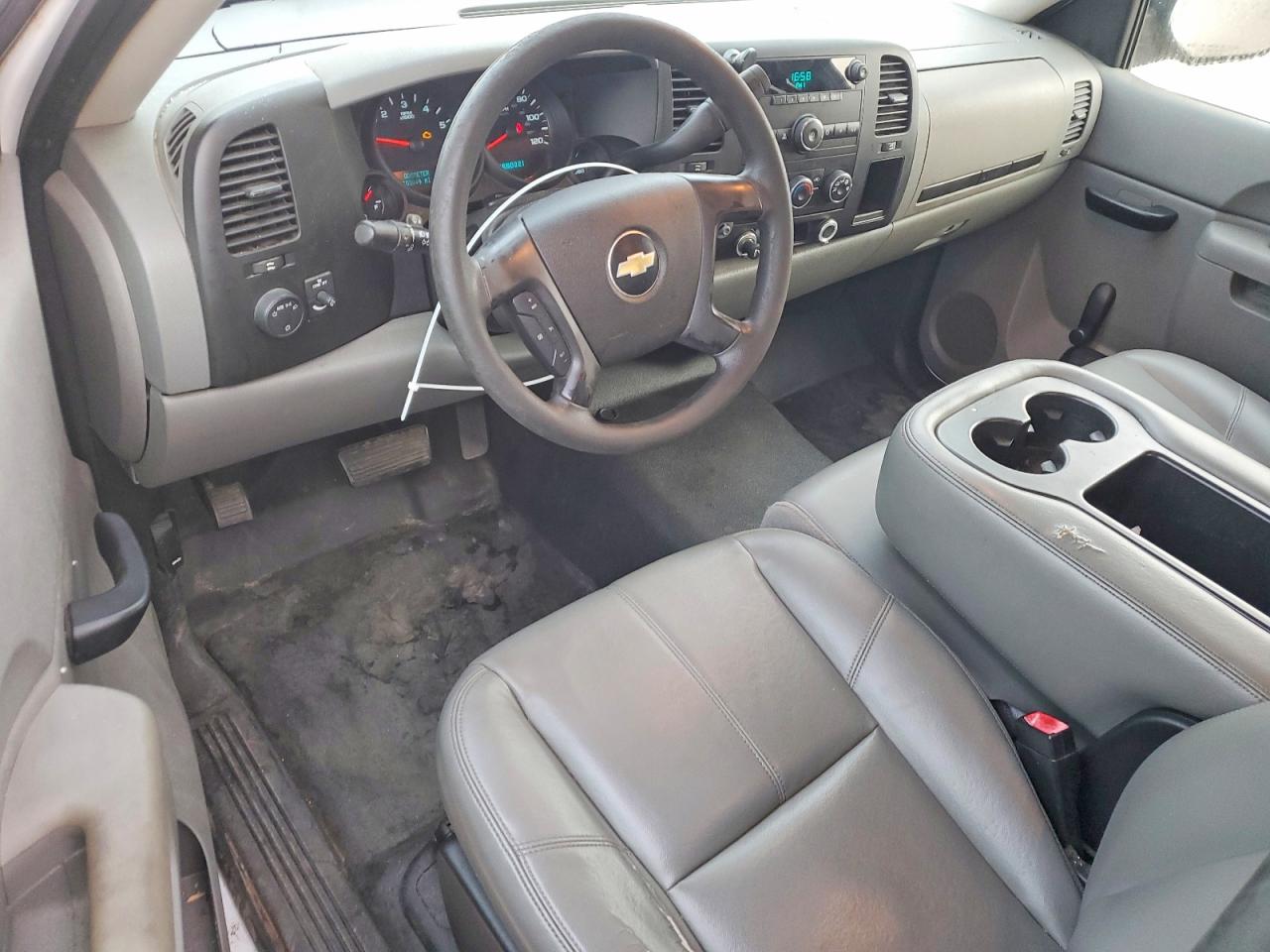 2010 CHEVROLET SILVERADO C1500 photo 8