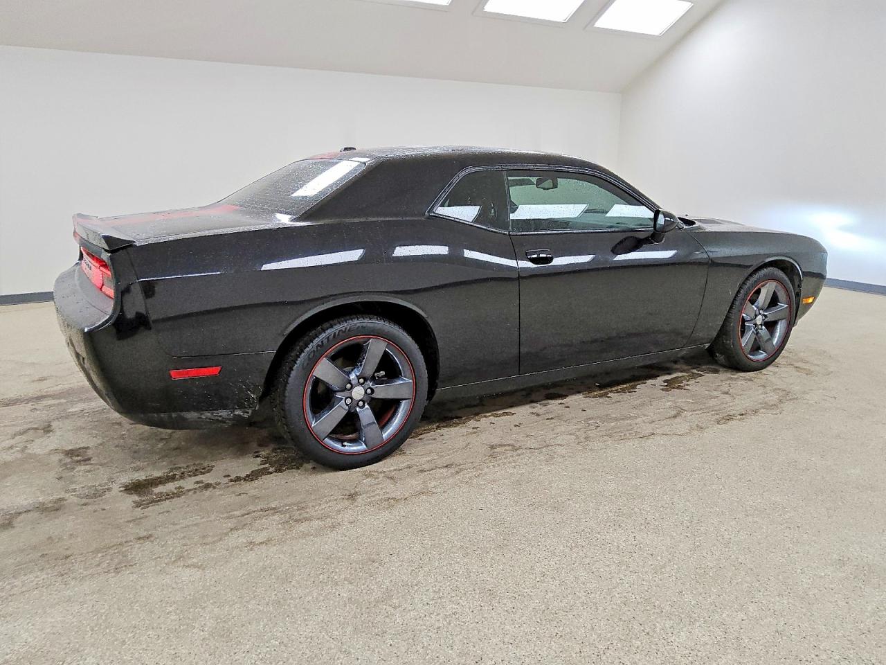 2013 DODGE CHALLENGER SXT photo 3