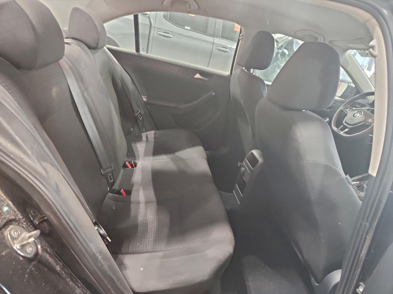 2016 VOLKSWAGEN JETTA S photo 10