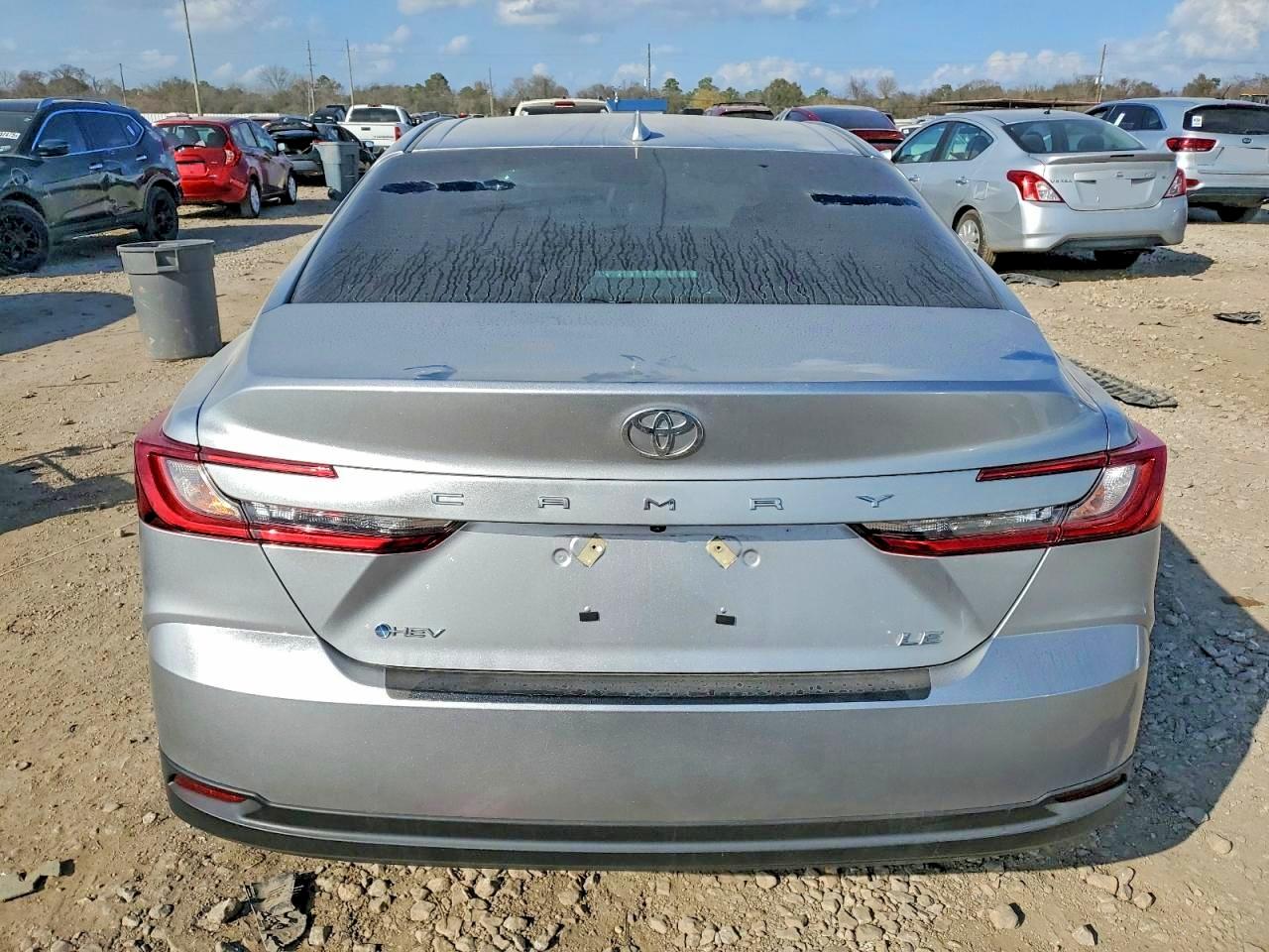 2025 TOYOTA CAMRY XSE photo 6