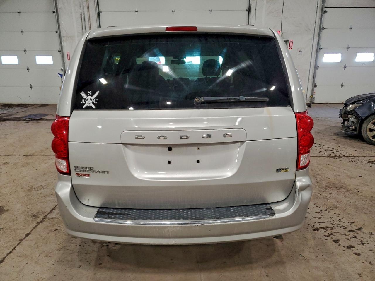2011 DODGE GRAND CARAVAN MAINSTREET photo 6