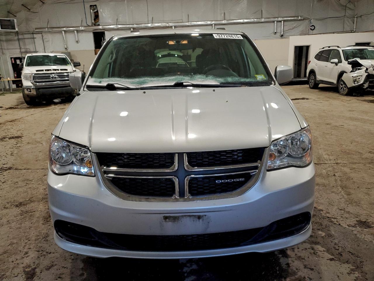 2011 DODGE GRAND CARAVAN MAINSTREET photo 5
