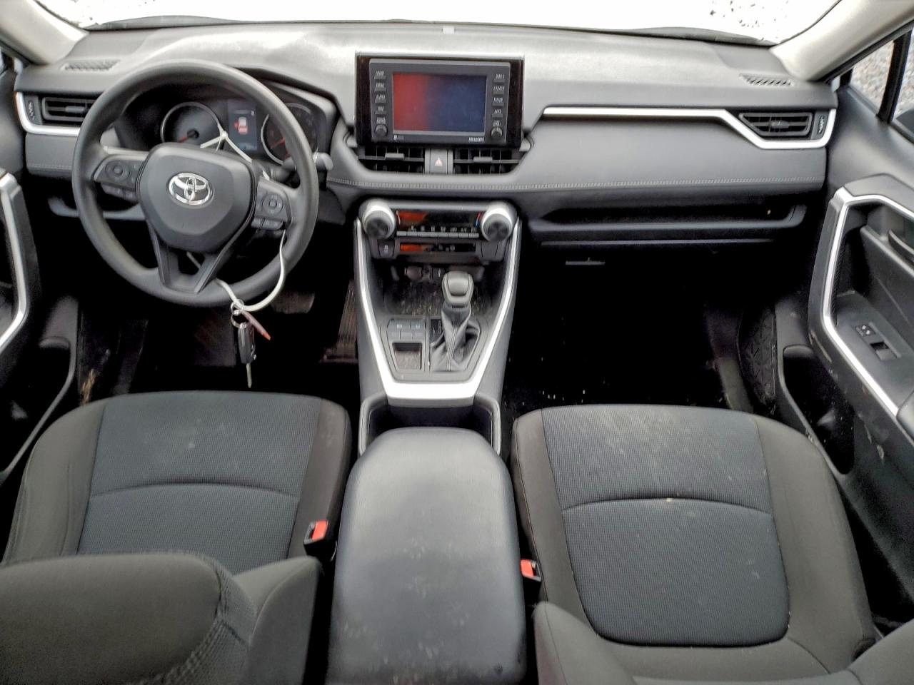 2022 TOYOTA RAV4 LE photo 22