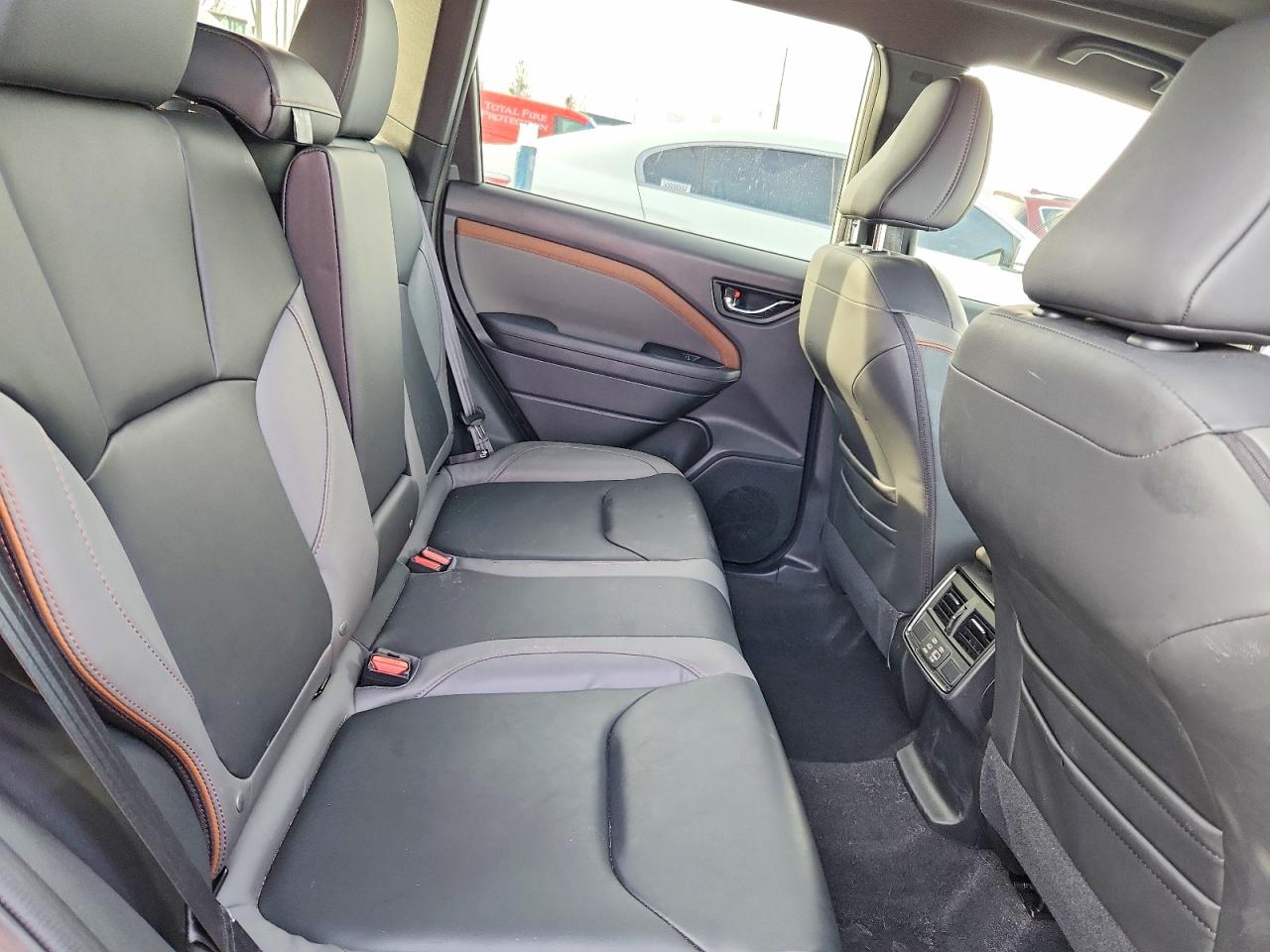 2025 SUBARU FORESTER SPORT photo 11
