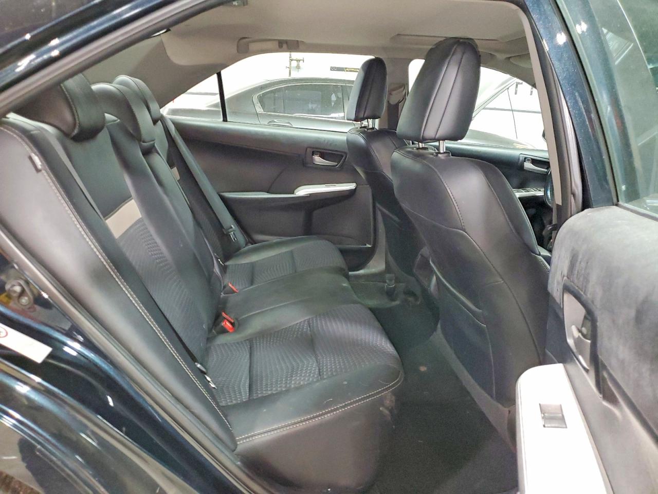 2013 TOYOTA CAMRY L photo 10