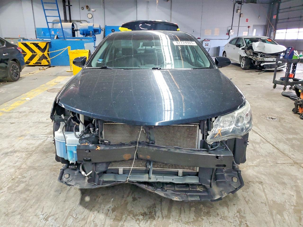 2013 TOYOTA CAMRY L photo 5
