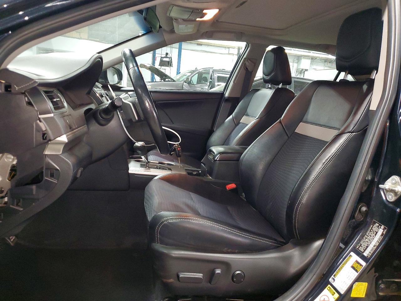 2013 TOYOTA CAMRY L photo 7