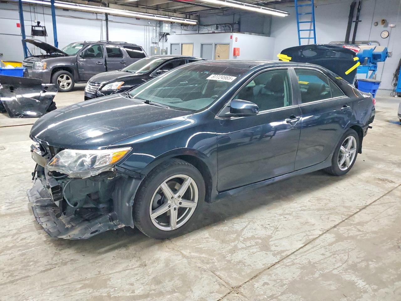 2013 TOYOTA CAMRY