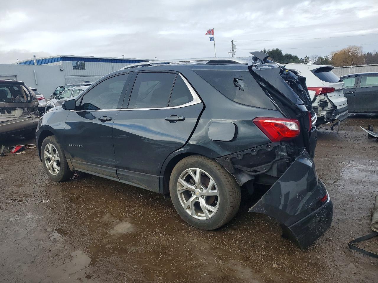 2020 CHEVROLET EQUINOX LT photo 2