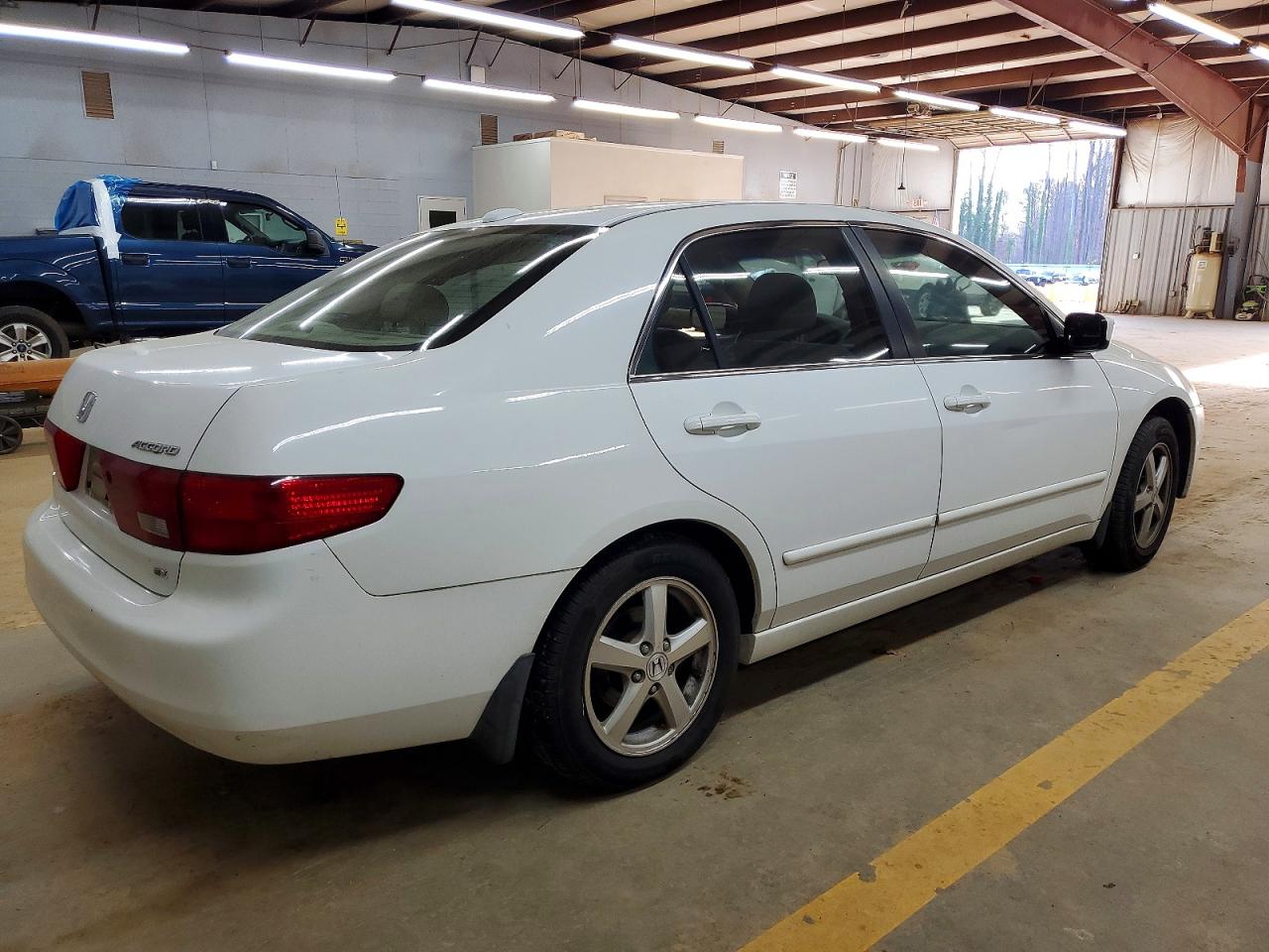 2005 HONDA ACCORD EX photo 3