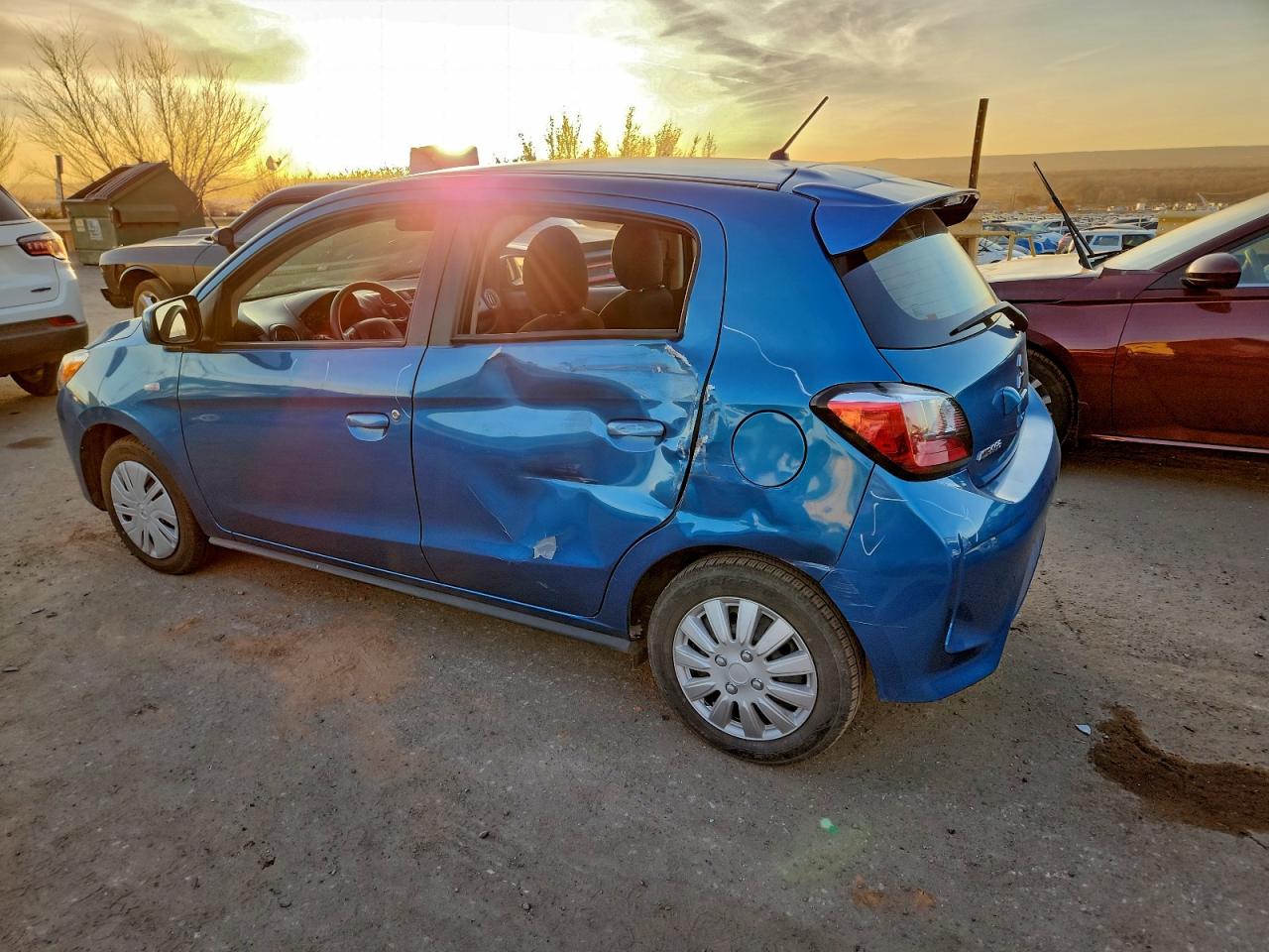 2024 MITSUBISHI MIRAGE ES photo 2