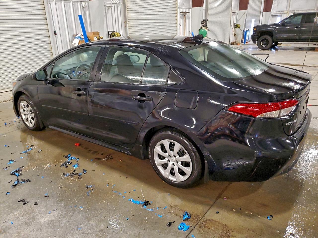 2024 TOYOTA COROLLA LE photo 2
