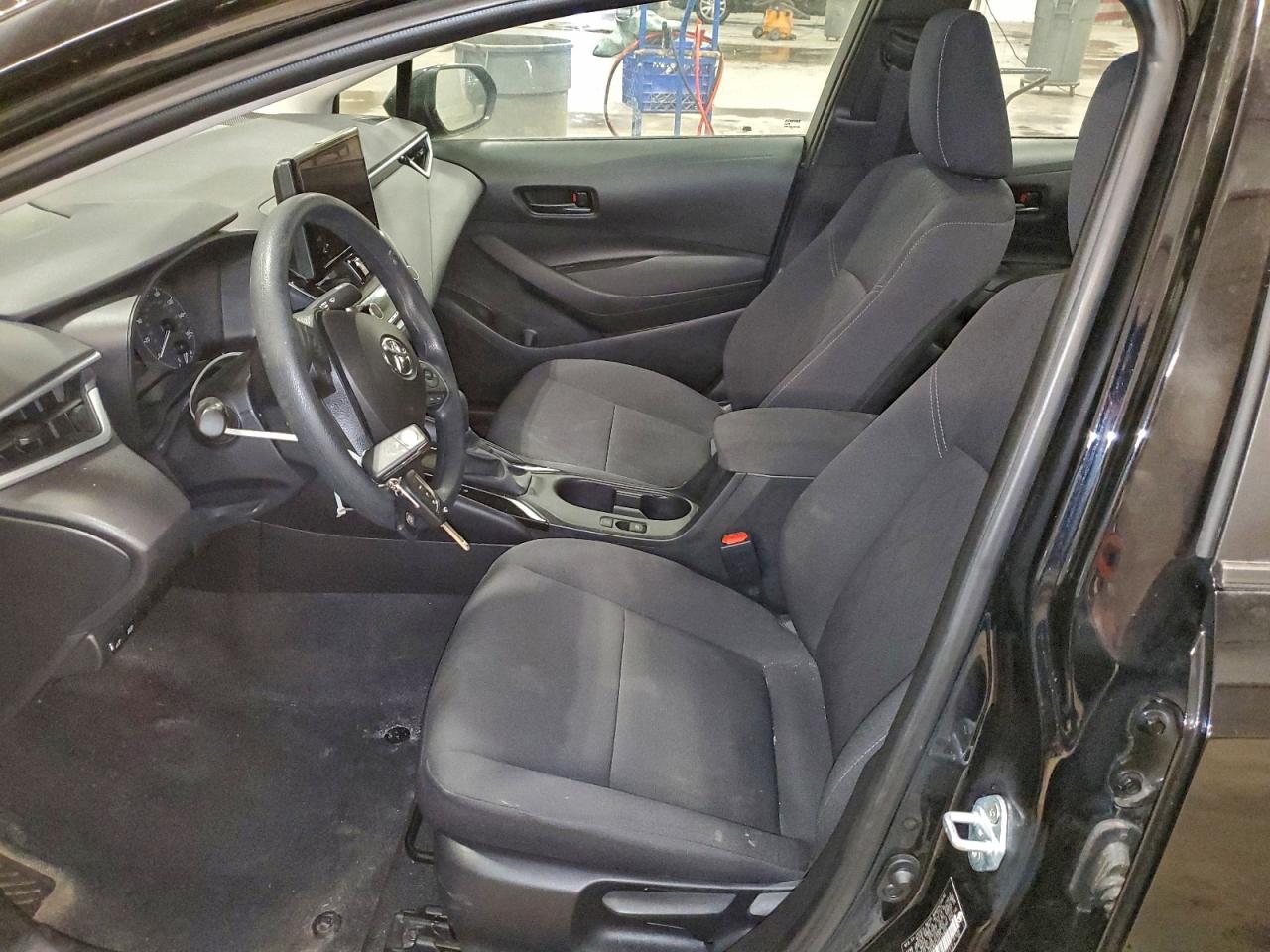 2024 TOYOTA COROLLA LE photo 7