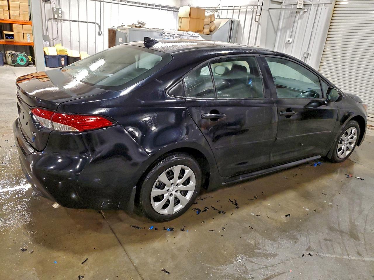 2024 TOYOTA COROLLA LE photo 3