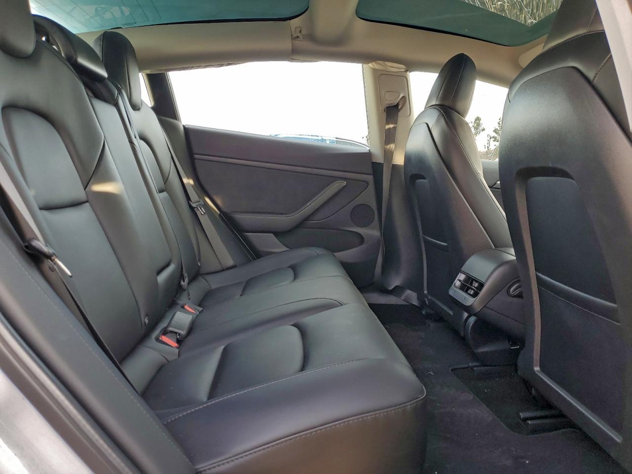 2022 TESLA MODEL 3 photo 10