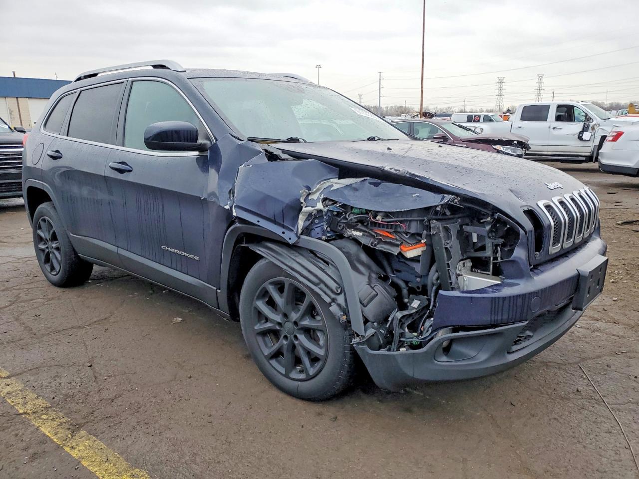 2015 JEEP CHEROKEE LATITUDE photo 4