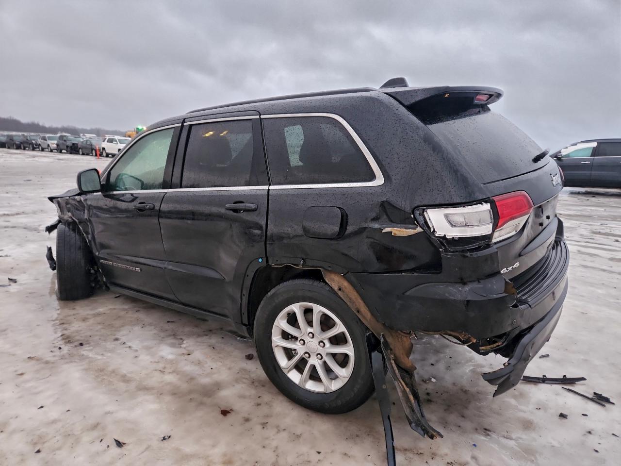2022 JEEP GRAND CHEROKEE LAREDO E photo 2