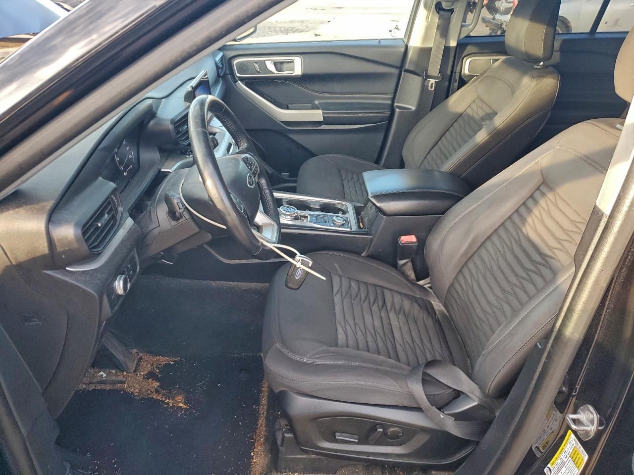 2021 FORD EXPLORER XLT photo 7