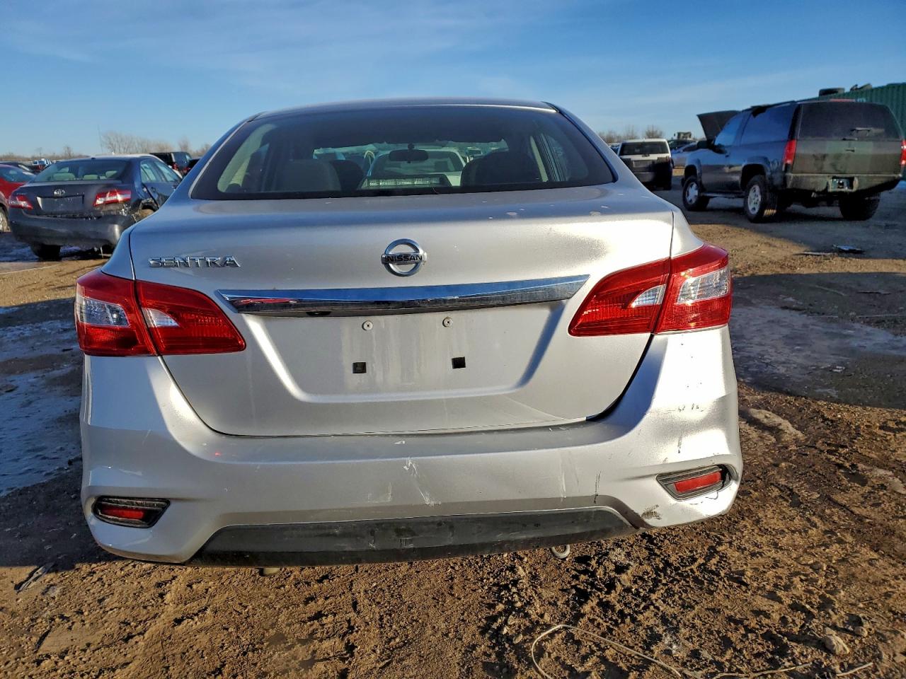 2018 NISSAN SENTRA S photo 6