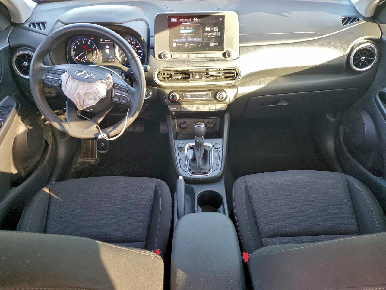 2022 HYUNDAI KONA SEL photo 8