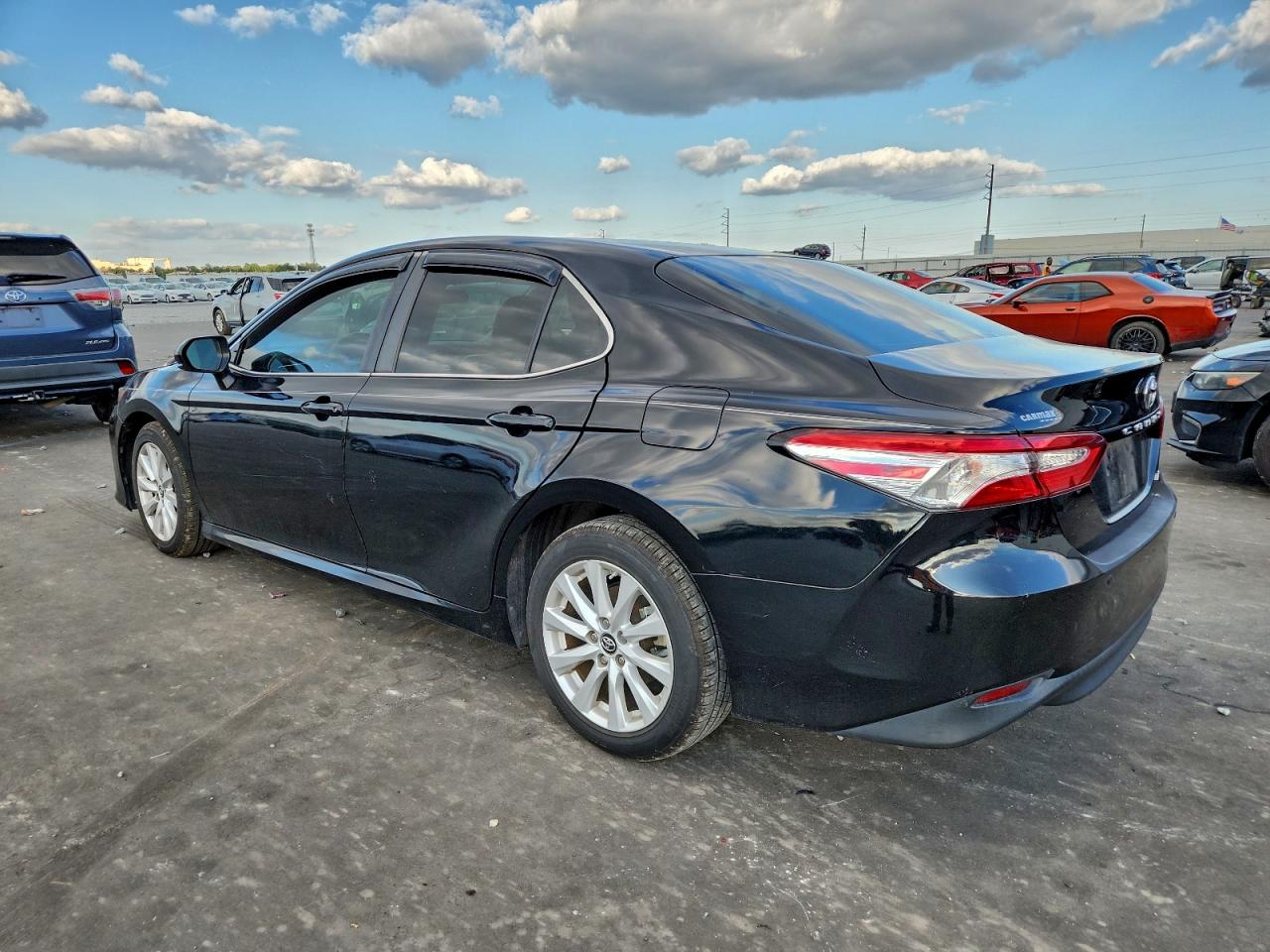 2018 TOYOTA CAMRY L photo 2
