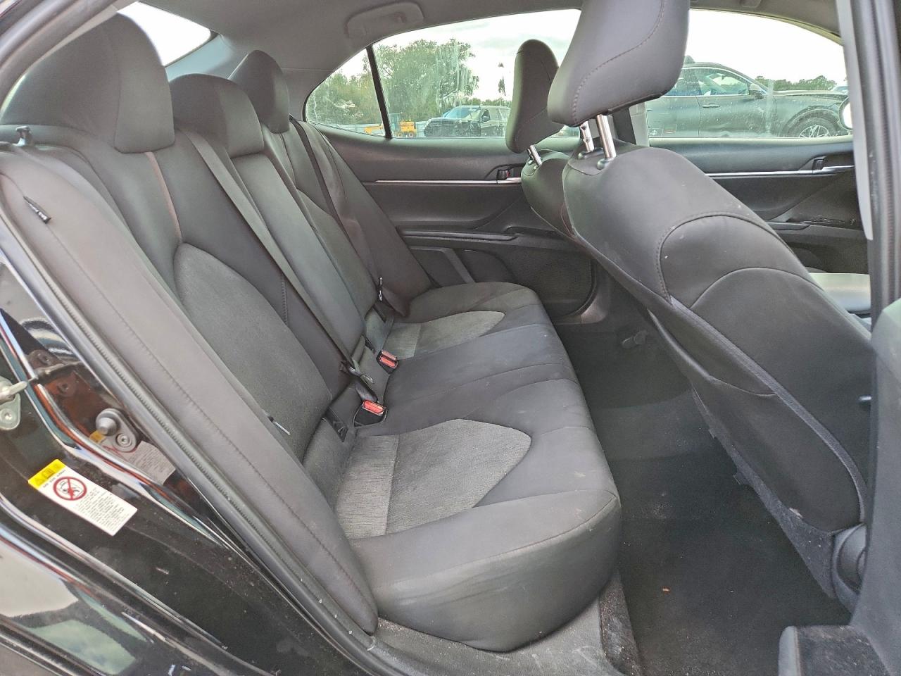 2018 TOYOTA CAMRY L photo 10