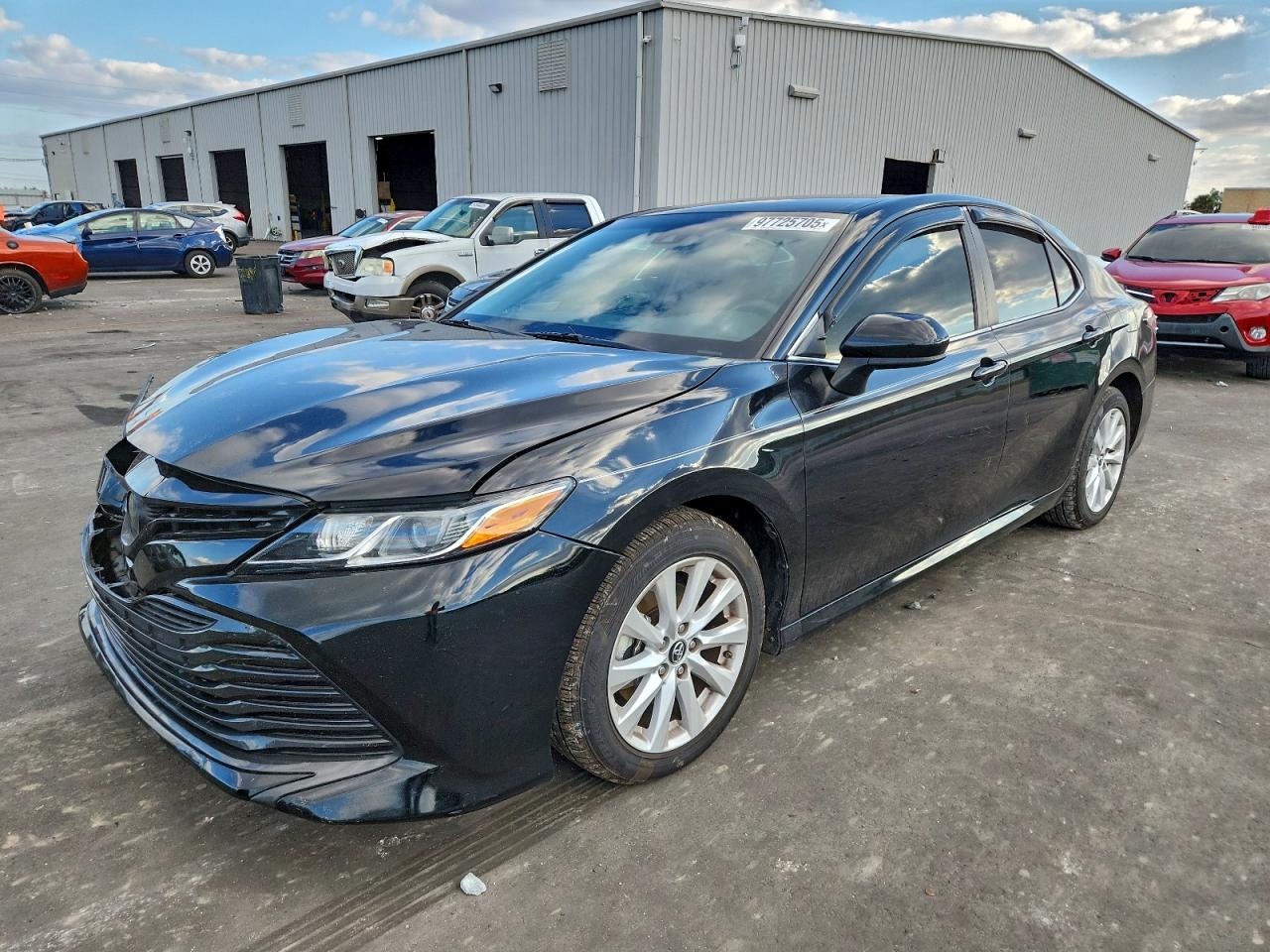 2018 TOYOTA CAMRY