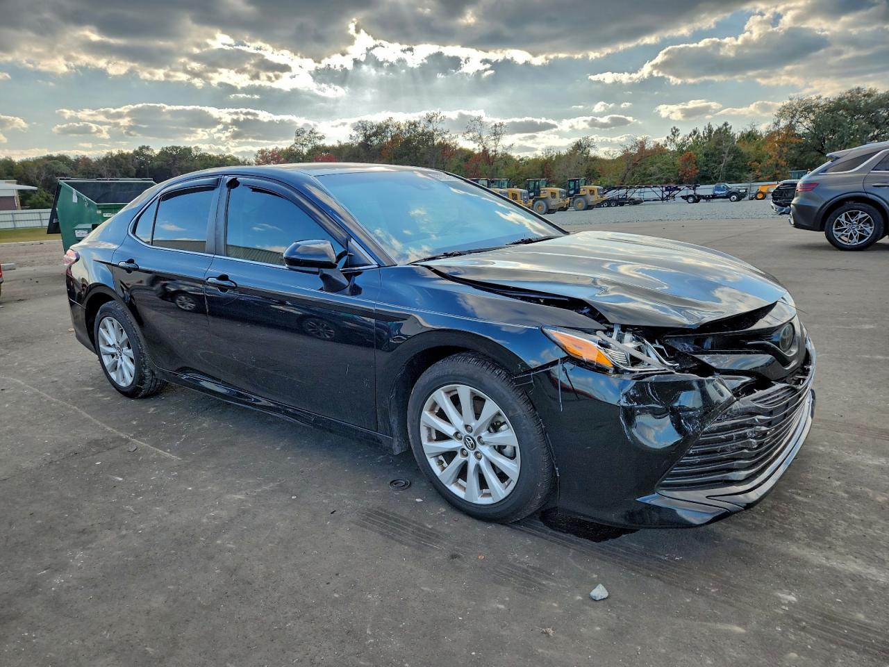 2018 TOYOTA CAMRY L photo 4