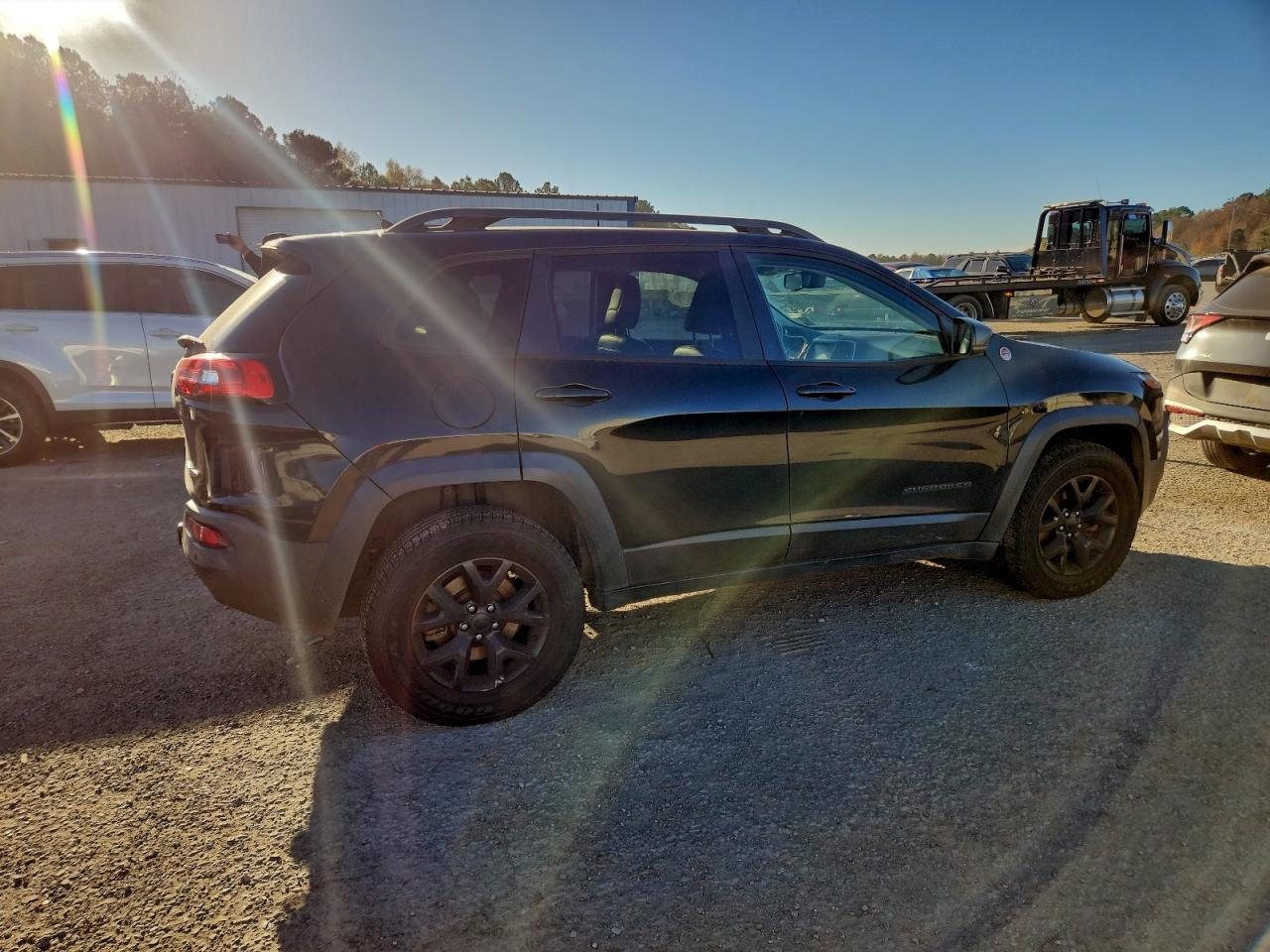 2015 JEEP CHEROKEE TRAILHAWK photo 3