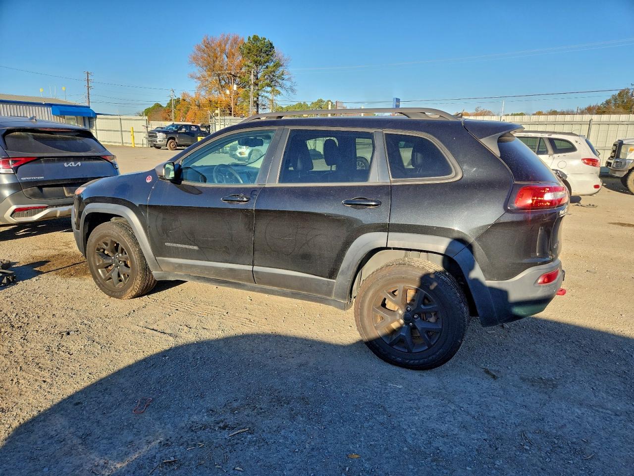 2015 JEEP CHEROKEE TRAILHAWK photo 2