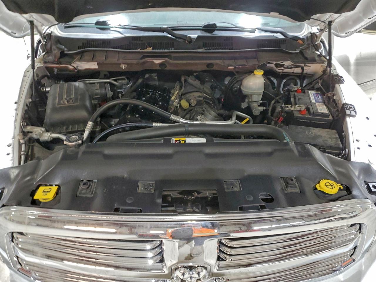 2015 RAM 1500 SLT photo 11
