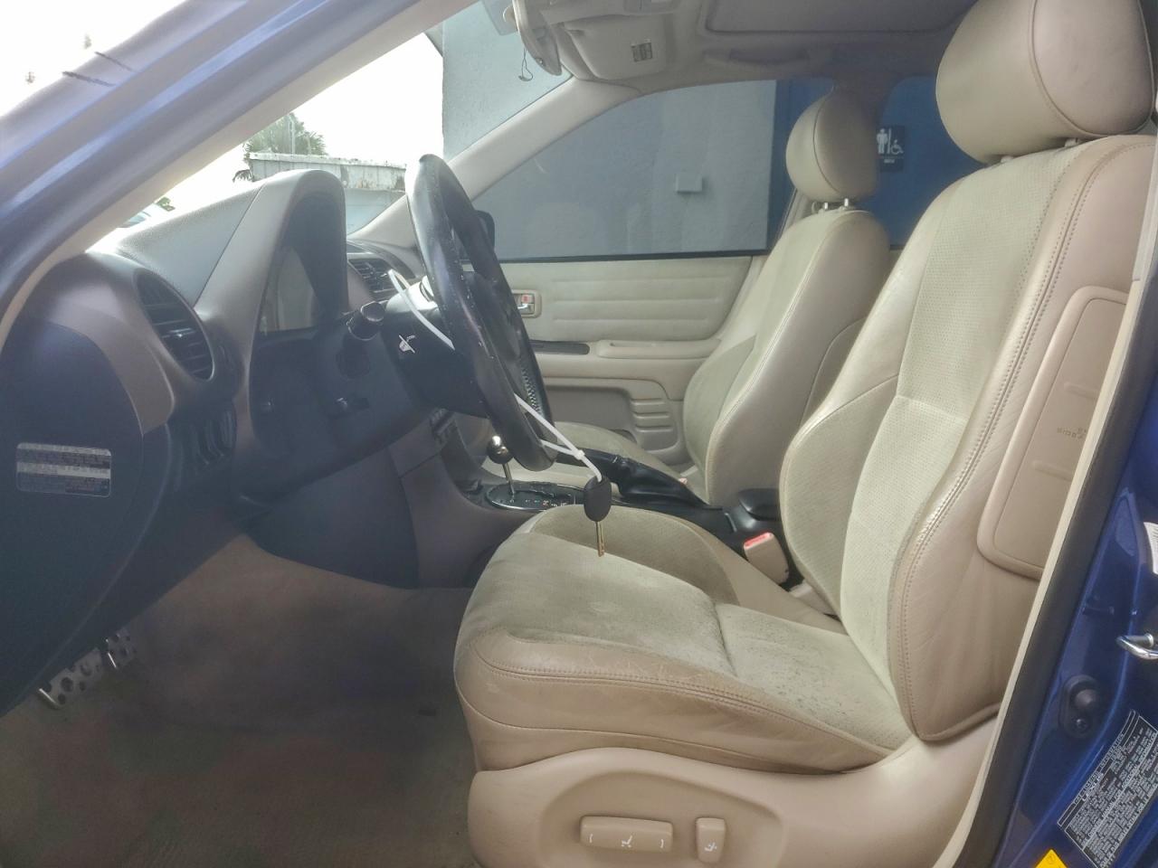 2001 LEXUS IS 300 photo 7