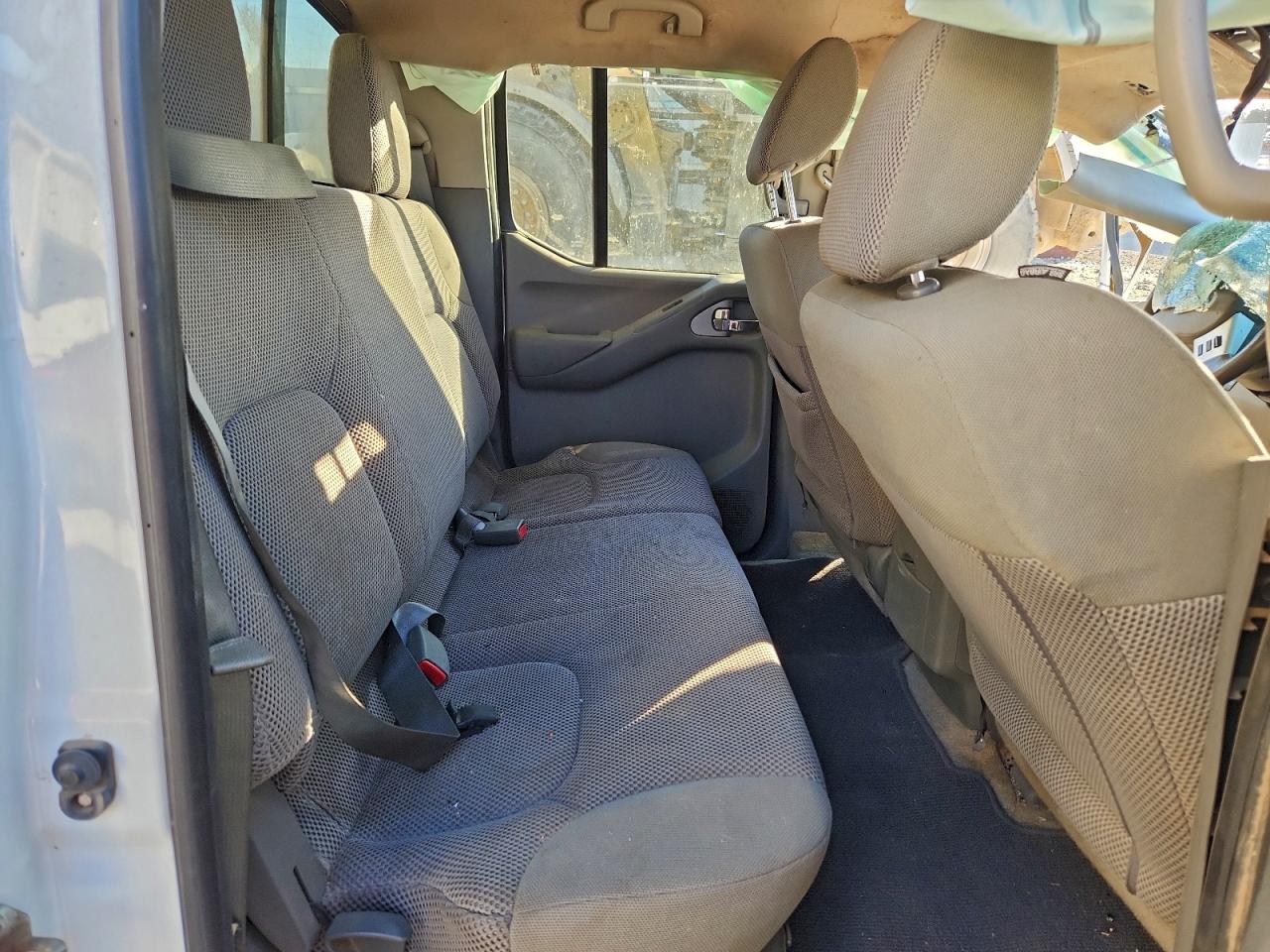 2017 NISSAN FRONTIER S photo 10