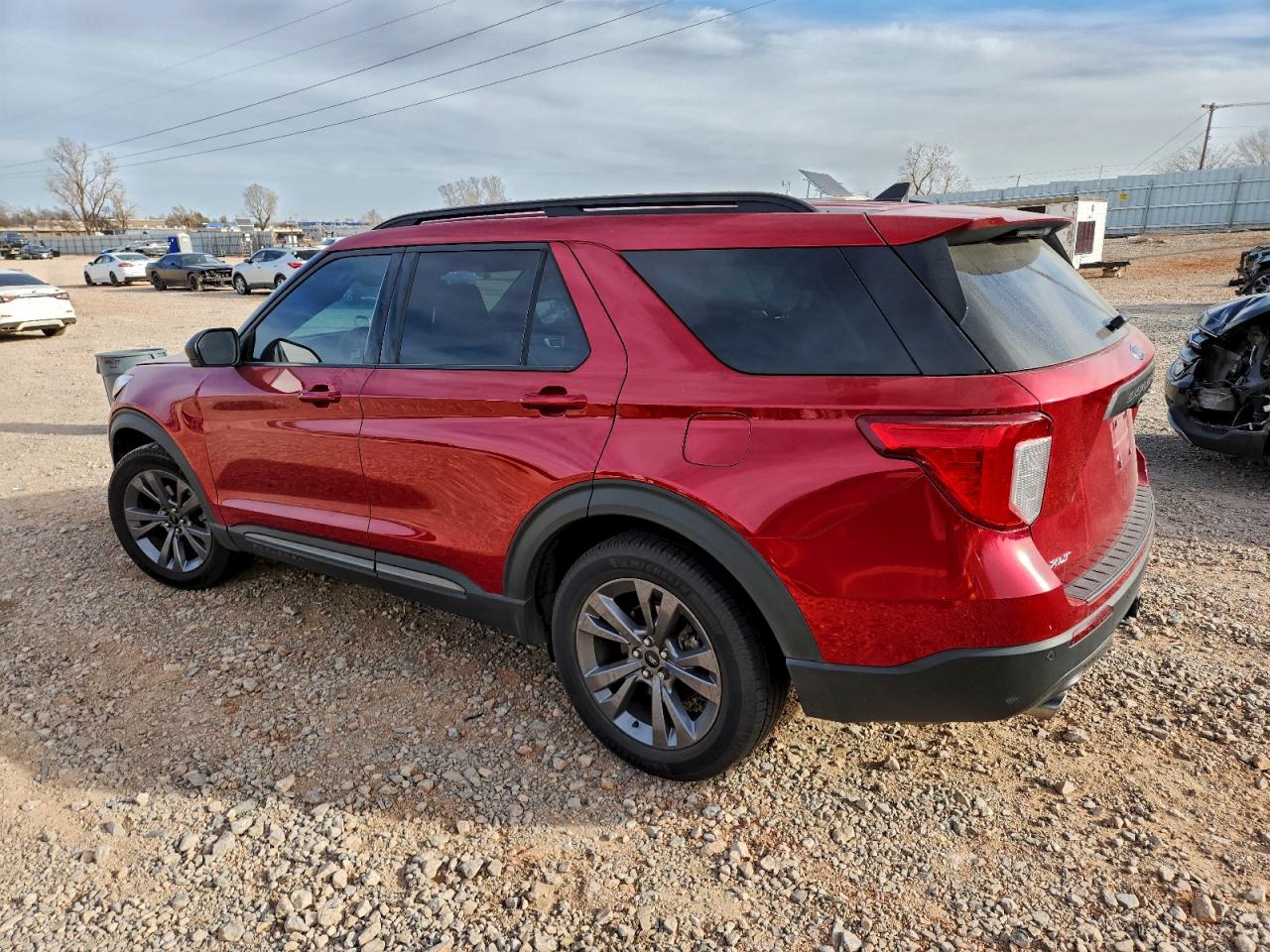 2021 FORD EXPLORER XLT photo 2