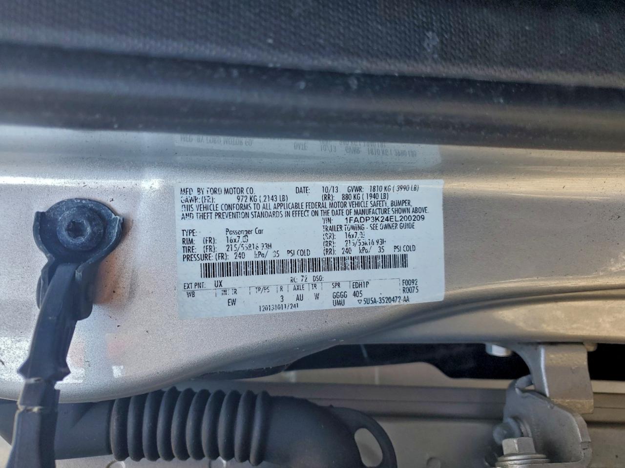 2014 FORD FOCUS SE photo 12