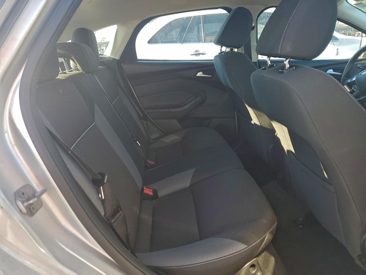 2014 FORD FOCUS SE photo 10