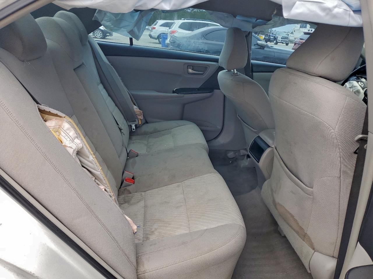 2017 TOYOTA CAMRY LE photo 10