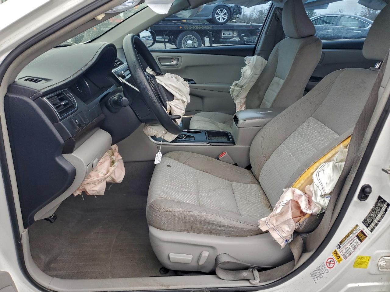 2017 TOYOTA CAMRY LE photo 7