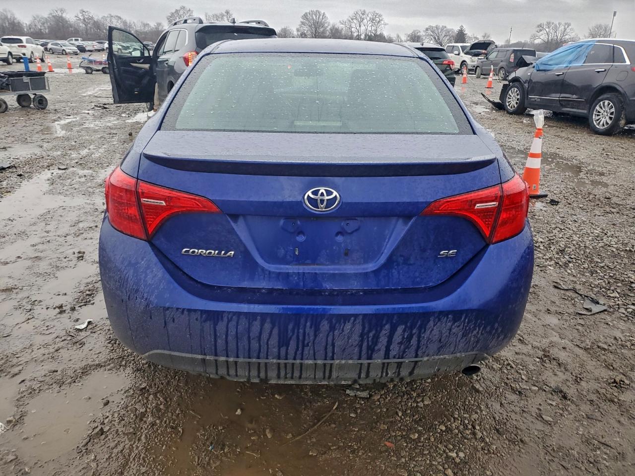 2018 TOYOTA COROLLA L photo 6