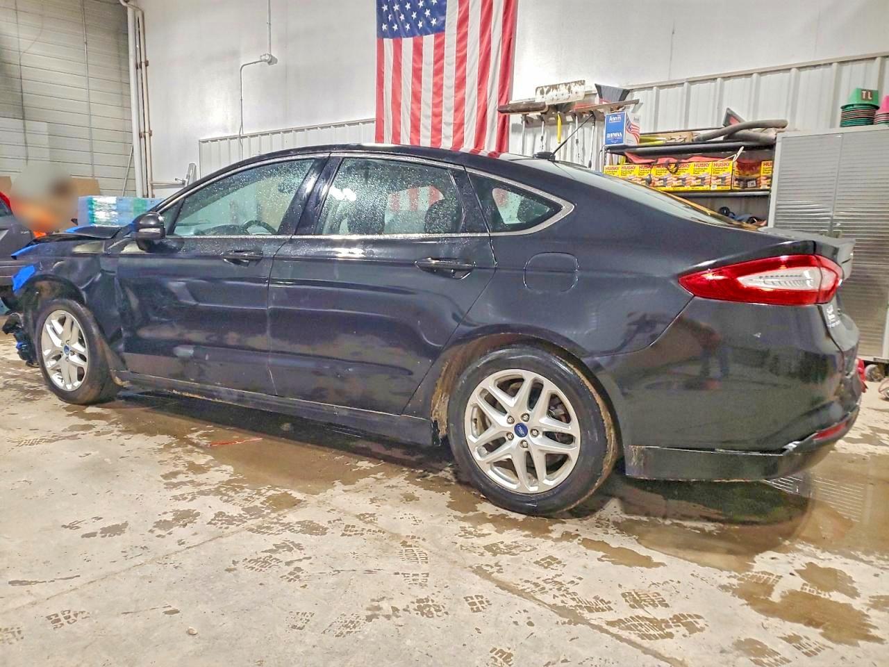 2013 FORD FUSION SE photo 2
