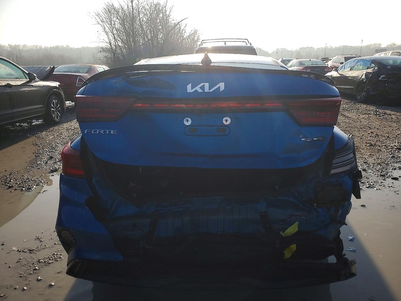 2023 KIA FORTE GT LINE photo 6