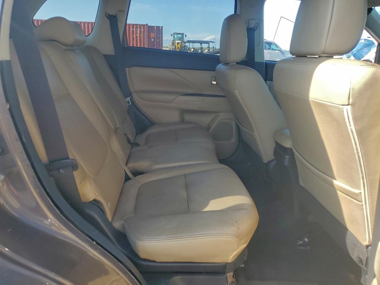 2016 MITSUBISHI OUTLANDER SE photo 10