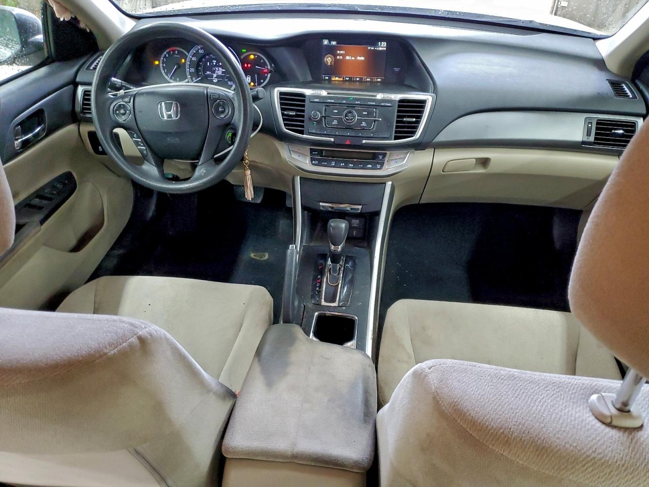 2013 HONDA ACCORD LX photo 22