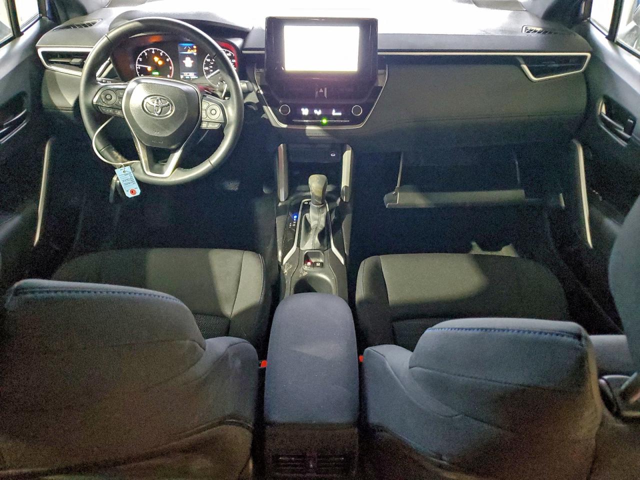 2025 TOYOTA COROLLA CROSS SE photo 8